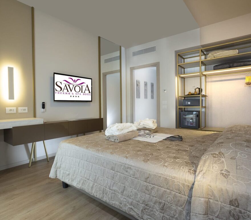 Camera elegante e accogliente per il relax