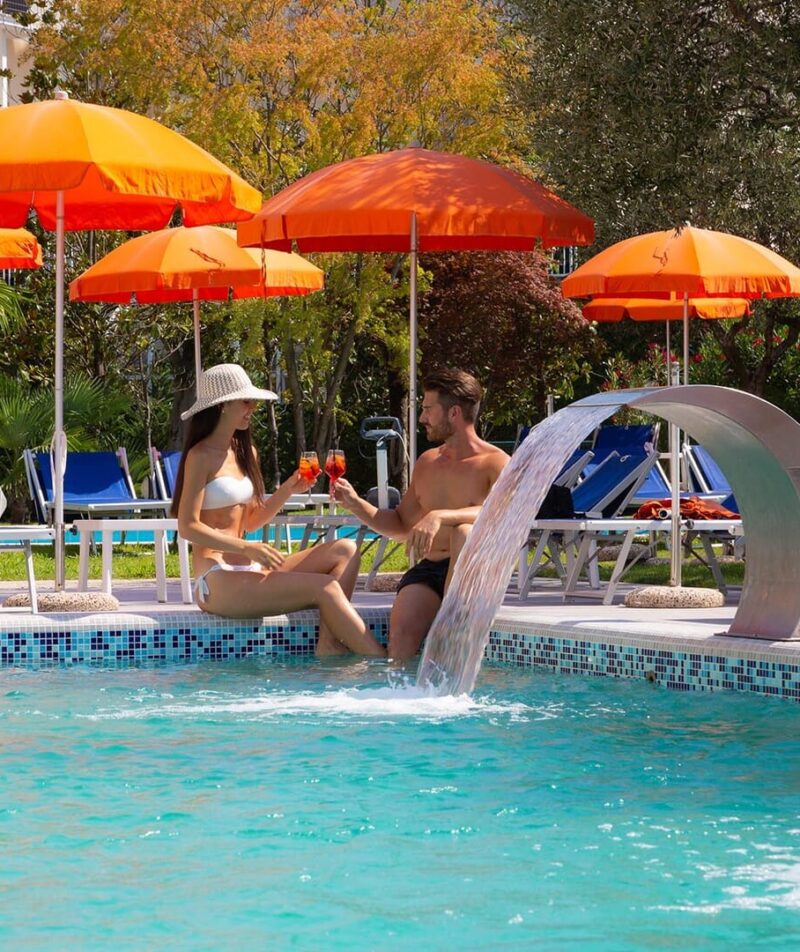 Relax a bordo piscina termale