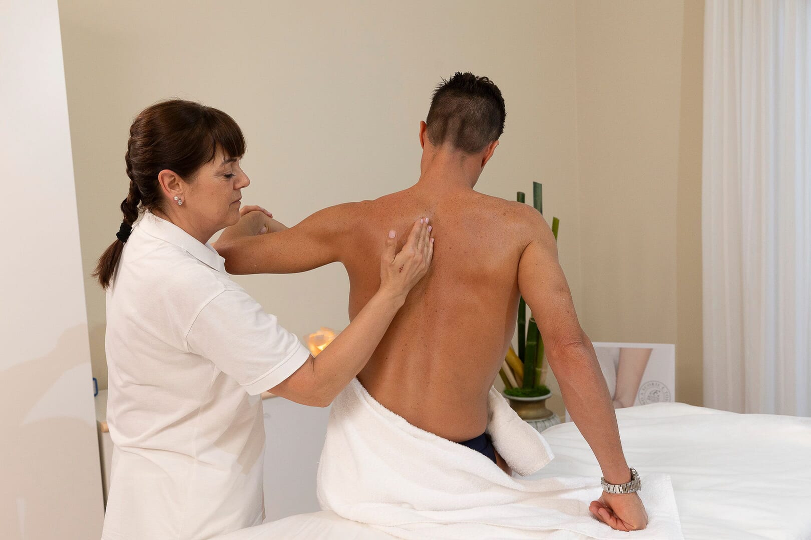 Massaggio rilassante all'Hotel Savoia Therme