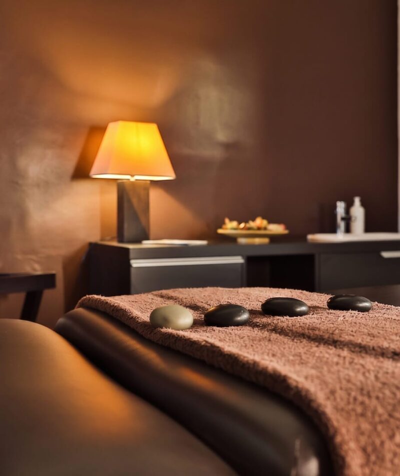 Camera per massaggi con pietre calde