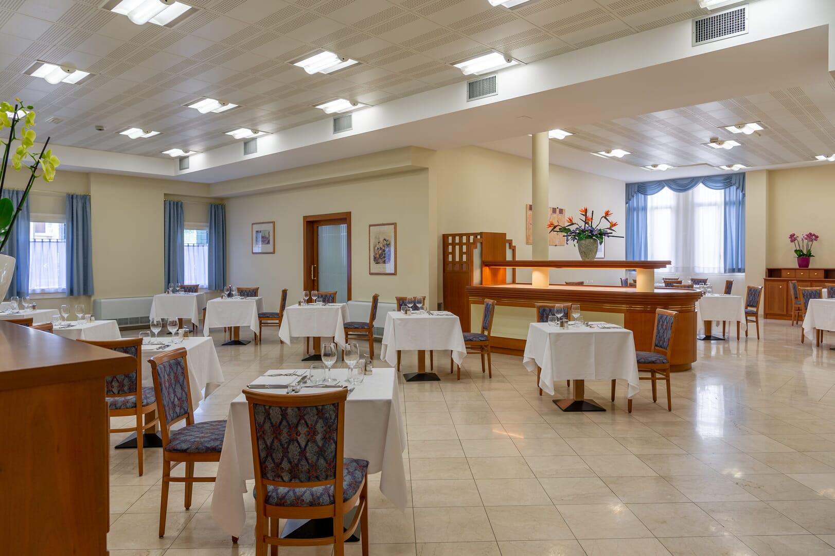Ristorante elegante all'Hotel Savoia Therme